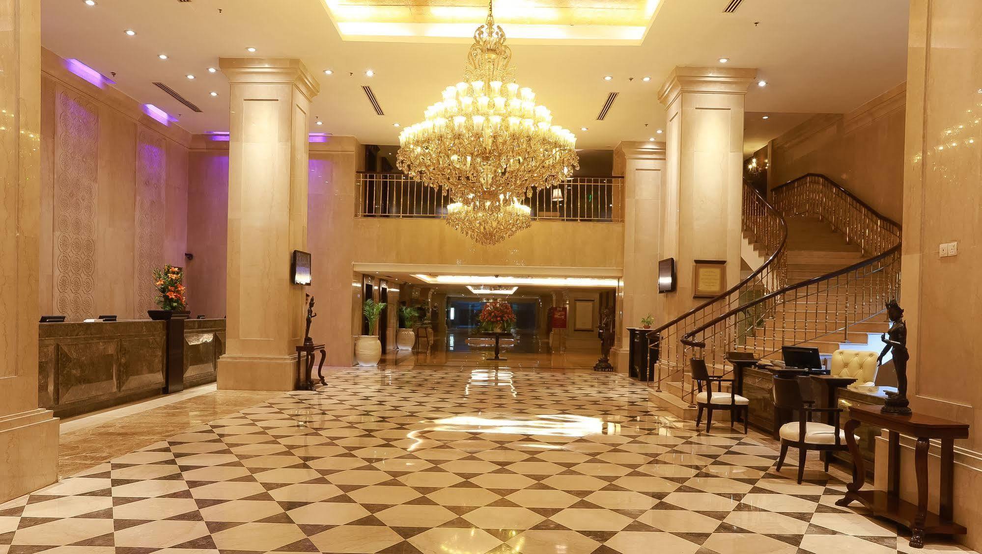 Hotel The Ashok, Nové Dillí Exteriér fotografie Lobby